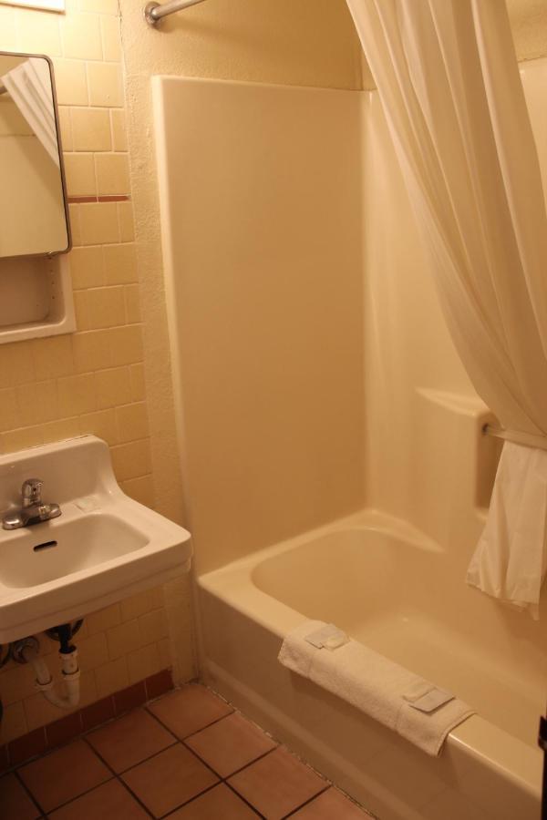 Economy Inn Safford エクステリア 写真